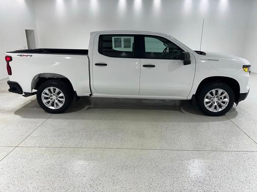 Summit White 2023 Chevrolet Silverado 1500 WT