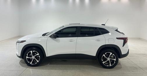 Summit White 2025 Chevrolet Trax 1RS