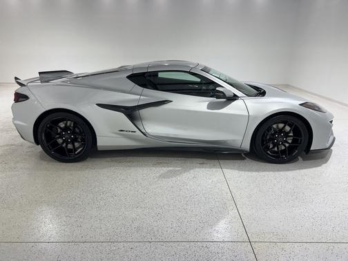Blade Silver Metallic 2026 Chevrolet Corvette Z06
