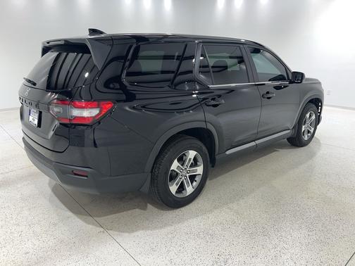 Crystal Black Pearl 2025 Honda Pilot EX-L