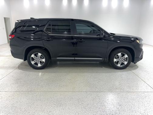 Crystal Black Pearl 2025 Honda Pilot EX-L