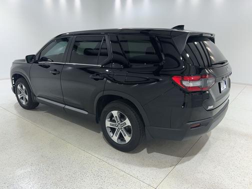 Crystal Black Pearl 2025 Honda Pilot EX-L