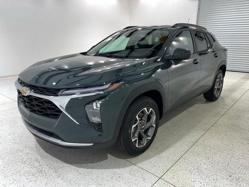 Cypress Gray 2026 Chevrolet Trax LT