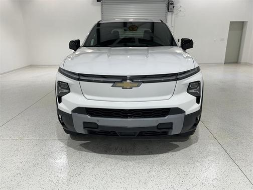 2025 Chevrolet Silverado EV LT