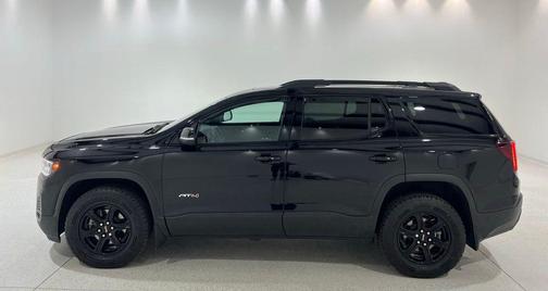 2023 GMC Acadia AWD AT4