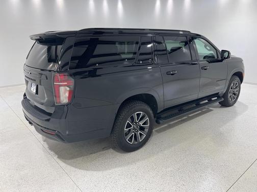2023 Chevrolet Suburban 4WD Z71
