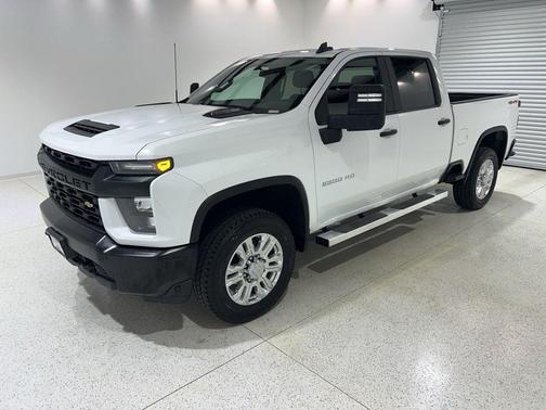Summit White 2022 Chevrolet Silverado 2500 WT