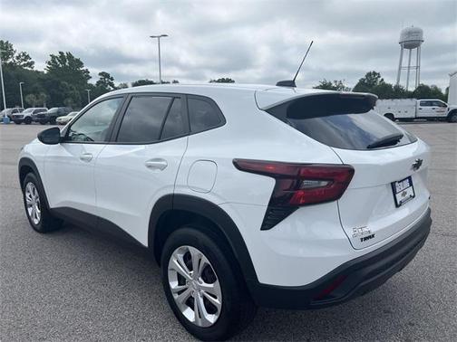 2024 Chevrolet Trax LS