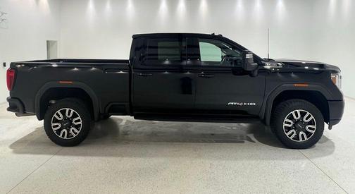 Ebony Twilight Metallic 2022 GMC Sierra 2500 AT4