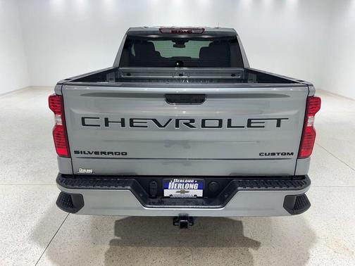 Sterling Gray Metallic 2026 Chevrolet Silverado 1500 Custom