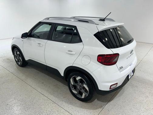 Lunar White 2025 Hyundai VENUE SEL