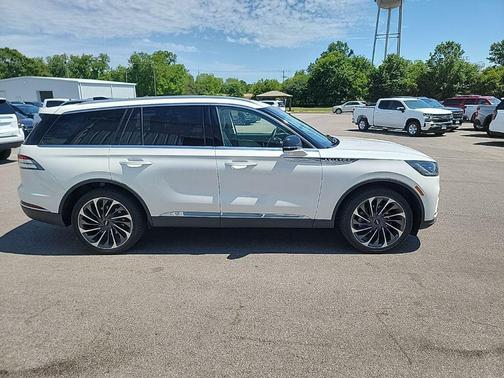 PRISTINE WHITE MET 3C 2025 Lincoln Aviator Reserve AWD