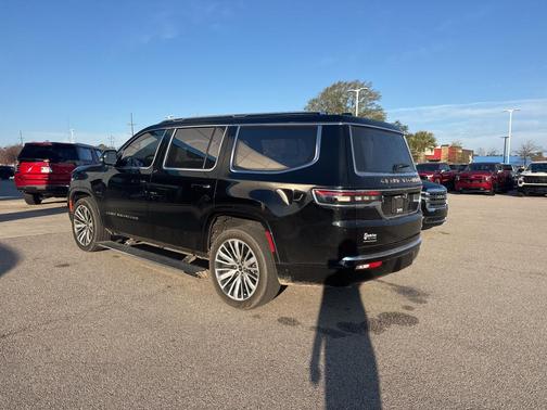 2023 Jeep Grand Wagoneer Series III 4x4