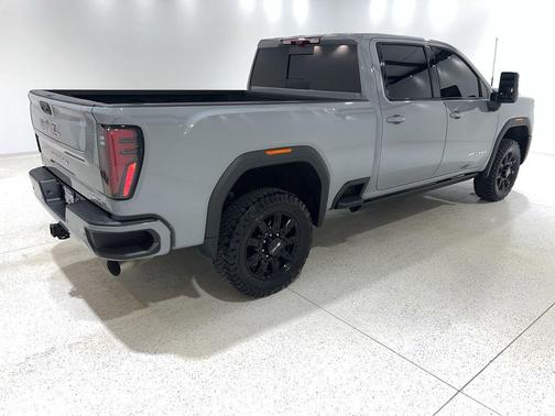 Thunderstorm Gray 2025 GMC Sierra 2500 AT4