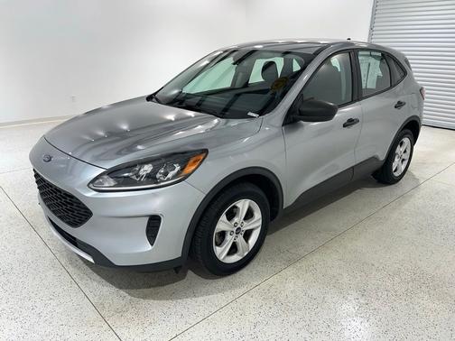 Iconic Silver Metallic 2021 Ford Escape S