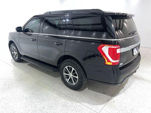 AGATE BLACK METALLIC 2019 Ford Expedition XLT