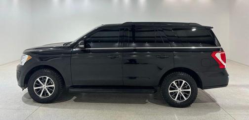 AGATE BLACK METALLIC 2019 Ford Expedition XLT