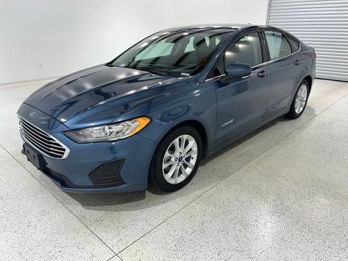 Blue Metallic 2019 Ford Fusion Hybrid SE