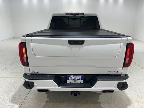 Summit White 2022 GMC Sierra 1500 AT4