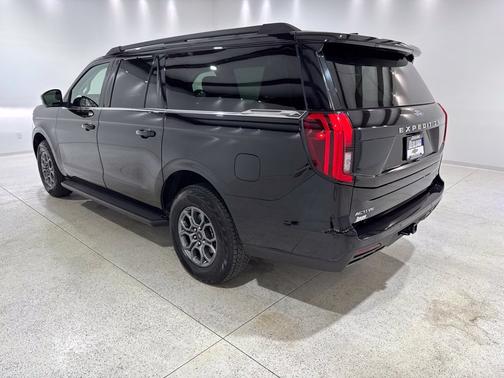 Agate Black Metallic 2025 Ford Expedition Max Active 4x2