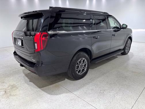Agate Black Metallic 2025 Ford Expedition Max Active 4x2