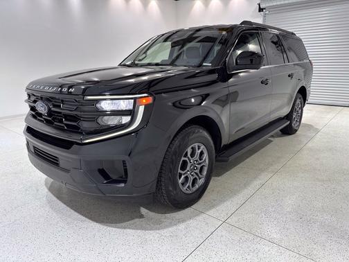Agate Black Metallic 2025 Ford Expedition Max Active 4x2 SUV