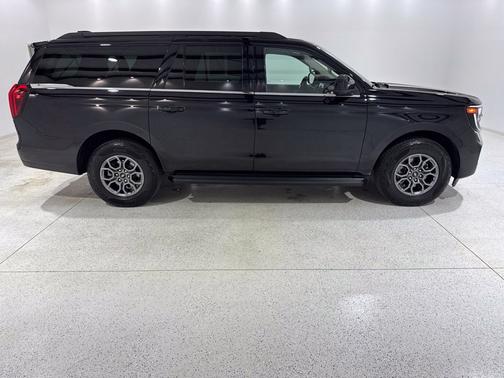 Agate Black Metallic 2025 Ford Expedition Max Active 4x2