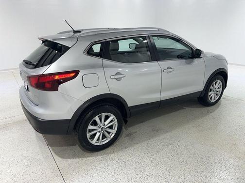 Brilliant Silver Metallic 2019 Nissan Rogue Sport SV