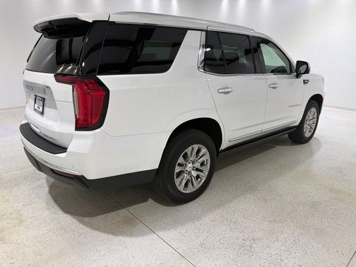 White Frost Tricoat 2023 GMC Yukon Denali