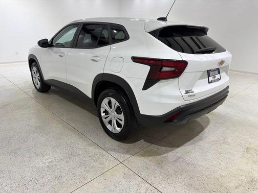 Summit White 2026 Chevrolet Trax LS