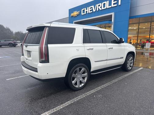 2018 Cadillac Escalade Luxury
