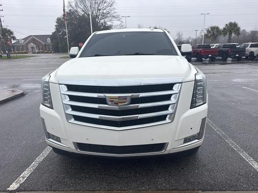 2018 Cadillac Escalade Luxury