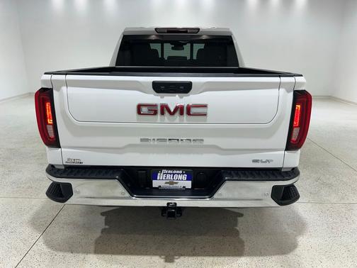 Summit White 2025 GMC Sierra 1500 SLT