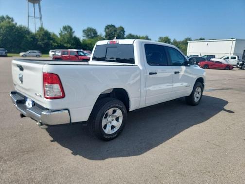 Bright White Clearcoat 2024 RAM 1500 Big Horn/Lone Star