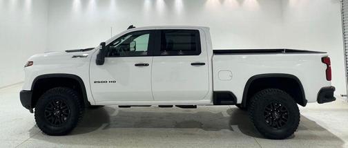 Summit White 2026 Chevrolet Silverado 2500 Crew Cab, Standard Bed, XR2, 4WD