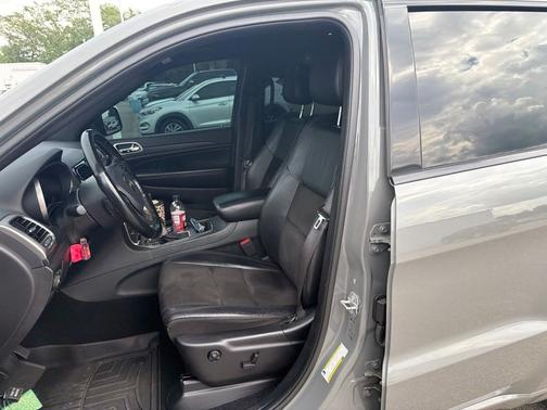 Sting-Gray Clearcoat 2020 Jeep Grand Cherokee Altitude