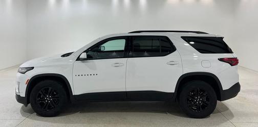 Summit White 2023 Chevrolet Traverse LT
