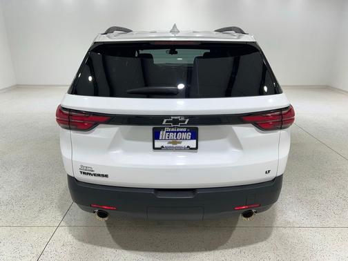Summit White 2023 Chevrolet Traverse LT