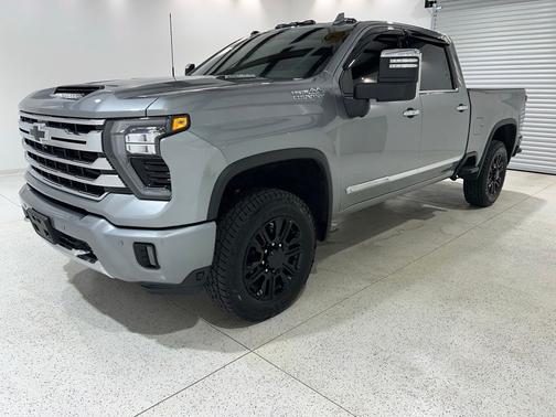Sterling Gray Metallic 2024 Chevrolet Silverado 2500 High Country