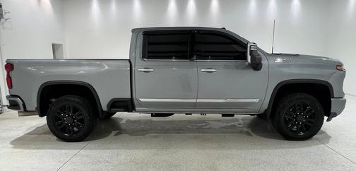 Sterling Gray Metallic 2024 Chevrolet Silverado 2500 High Country