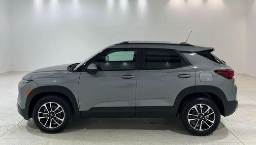 Sterling Gray Metallic 2026 Chevrolet Trailblazer LT