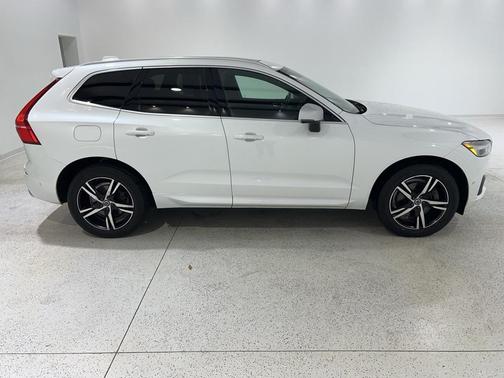 2018 Volvo XC60 T6 R-Design