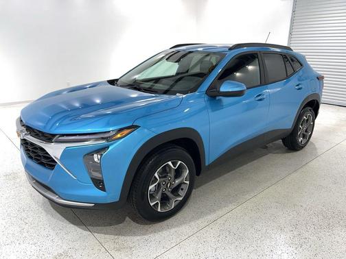 Marina Blue Metallic 2026 Chevrolet Trax LT