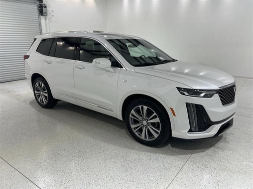 2025 Cadillac XT6 Premium Luxury FWD