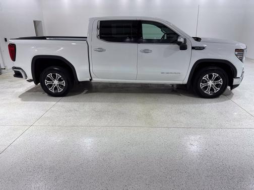 Summit White 2026 GMC Sierra 1500 SLT