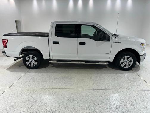 OXFORD WHITE 2017 Ford F-150 XLT