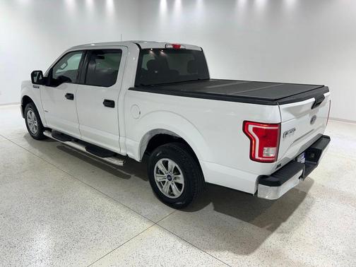 OXFORD WHITE 2017 Ford F-150 XLT