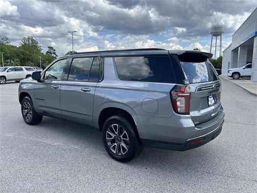 2022 Chevrolet Suburban 4WD Z71