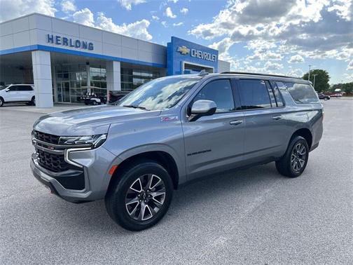 2022 Chevrolet Suburban 4WD Z71