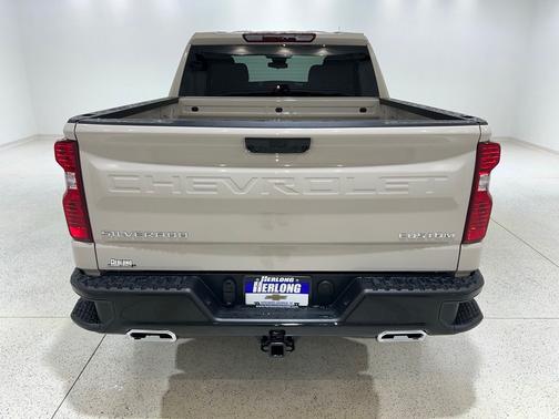 White Sands 2026 Chevrolet Silverado 1500 Custom Trail Boss